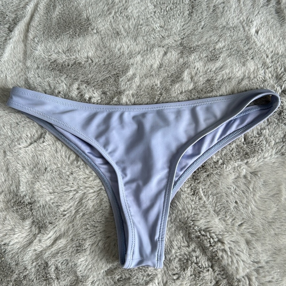 Demi’s Swimwear Bikini Bottom size L